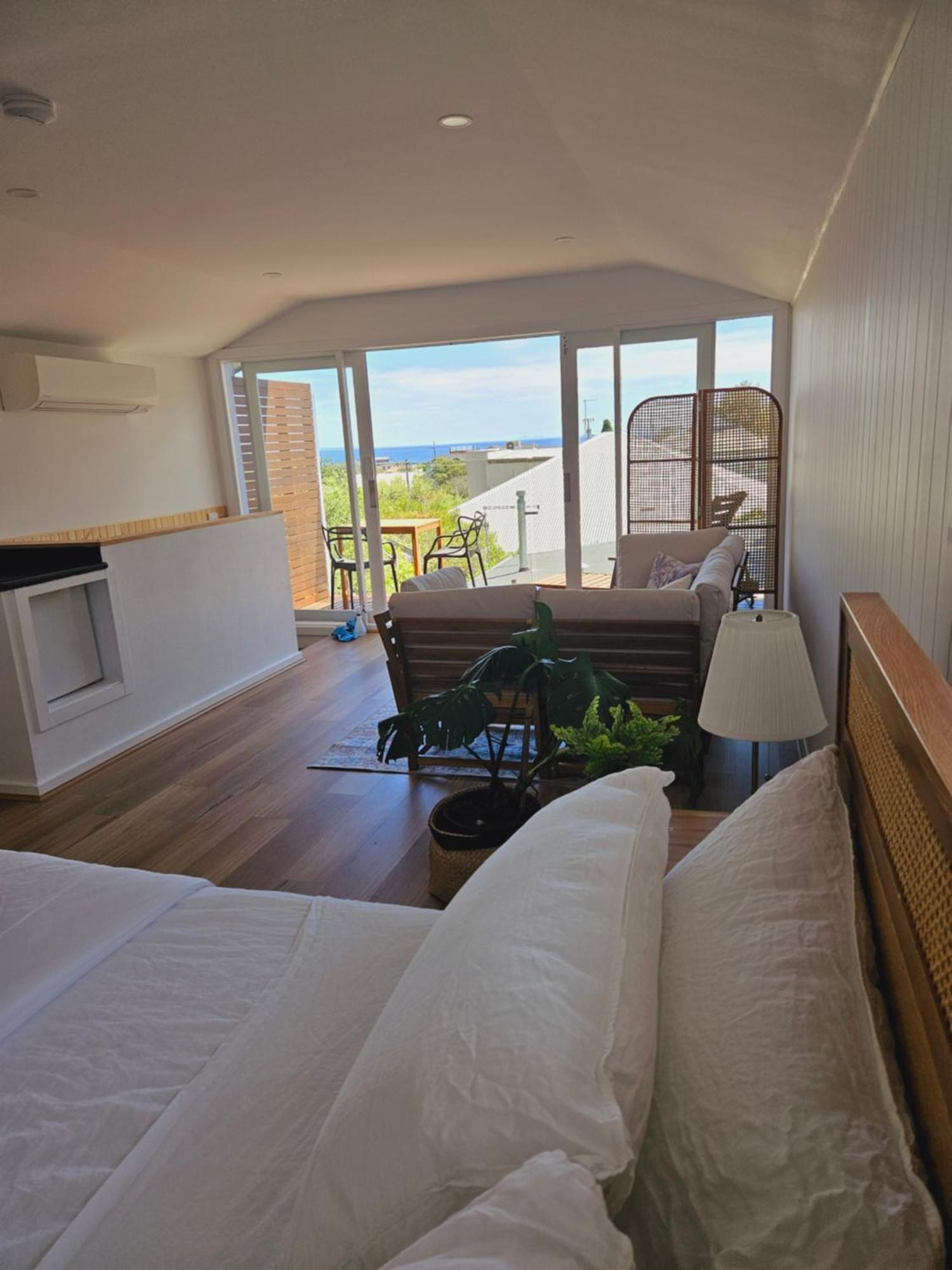 Hotel By The Seaside Mornington Exteriér fotografie