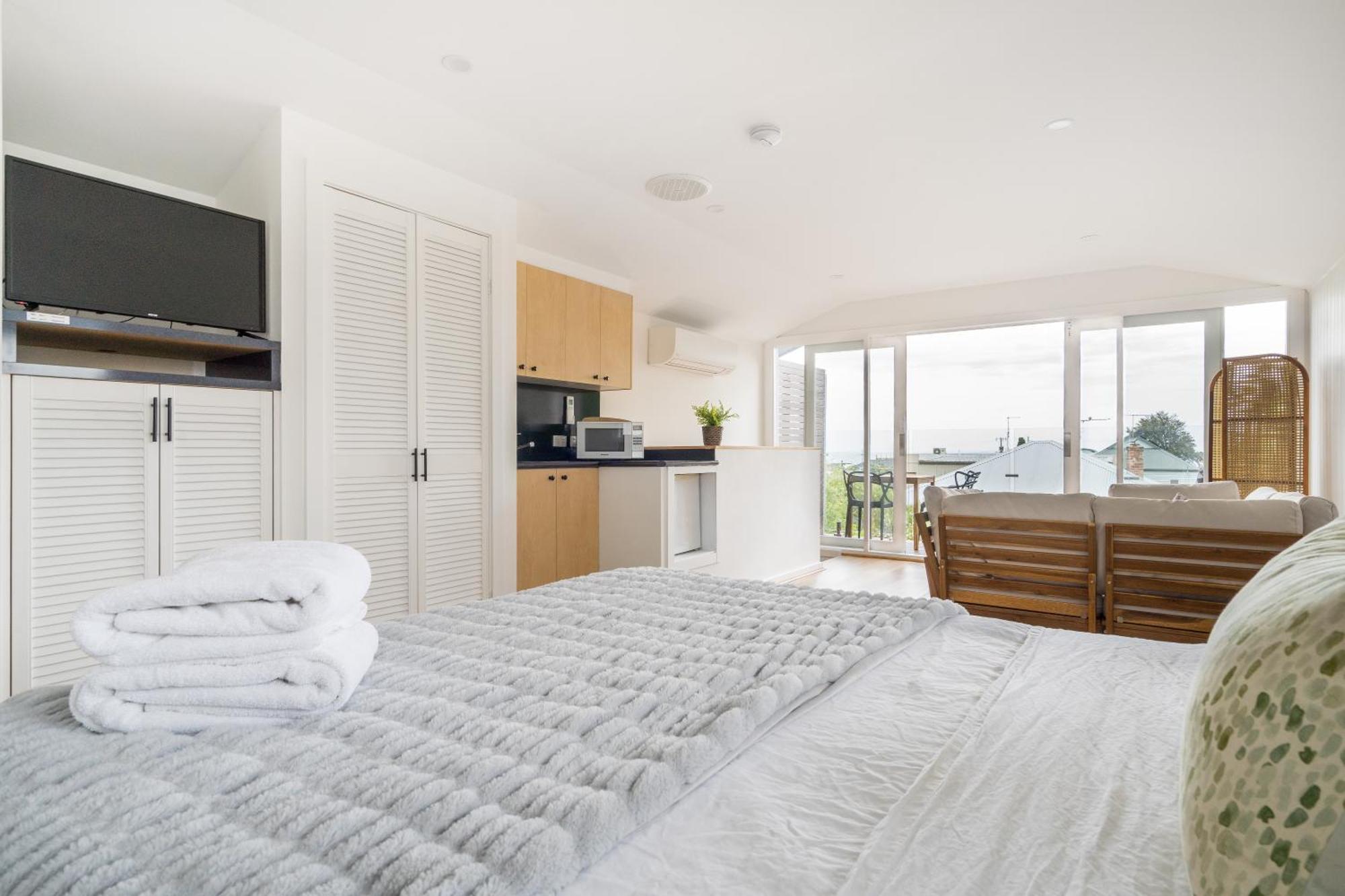 Hotel By The Seaside Mornington Exteriér fotografie