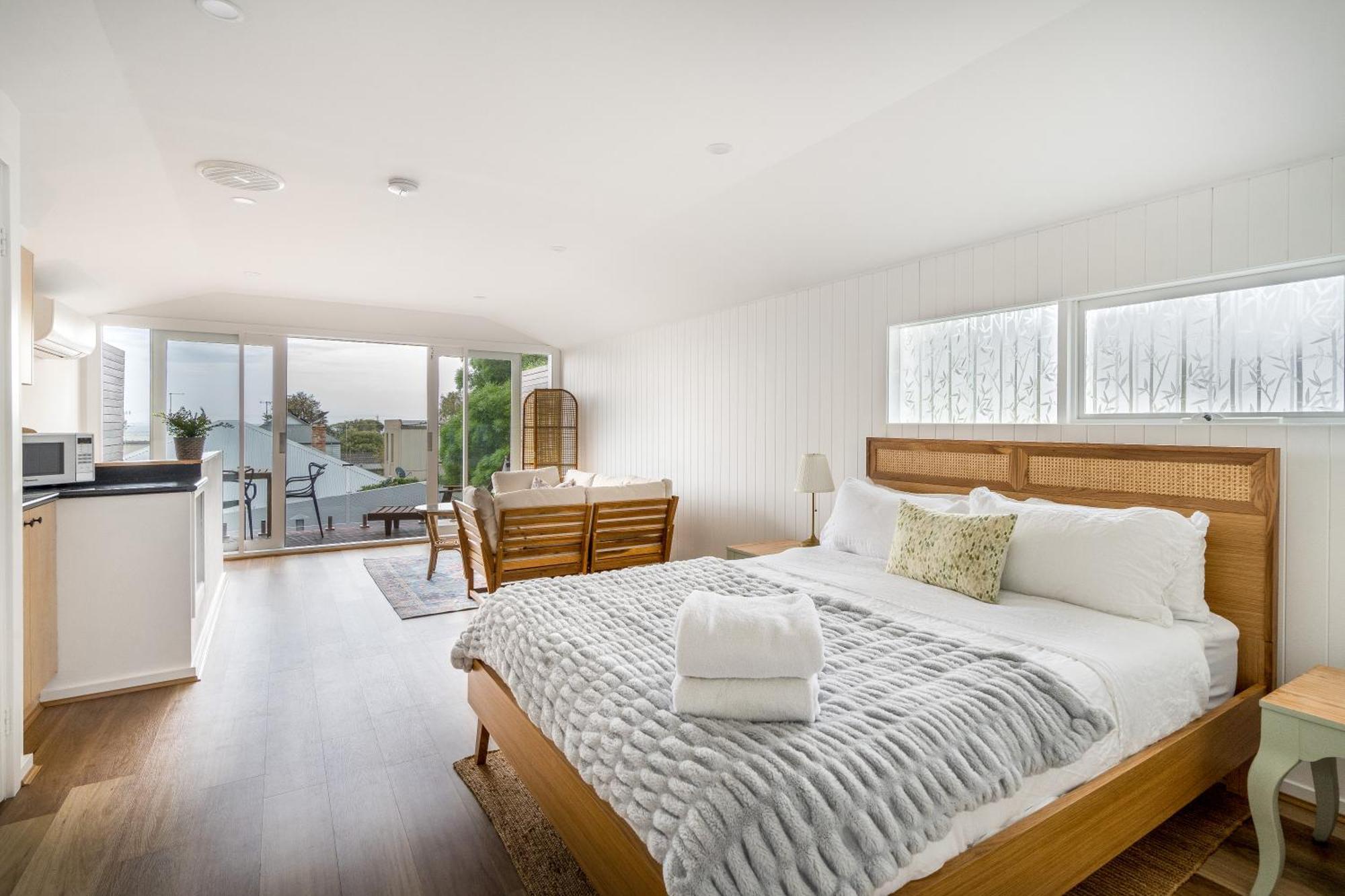 Hotel By The Seaside Mornington Exteriér fotografie